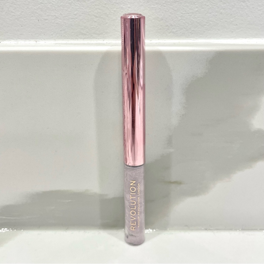 🟢10/$30 NEW Revolution Festive Allure Chromatic Eyeliner (Lilac Lustre)